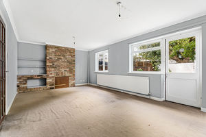 Lounge- click for photo gallery